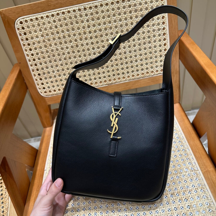 YSL Shoulder Bag 23cm Black Gold Cowhide | Studio Nafay