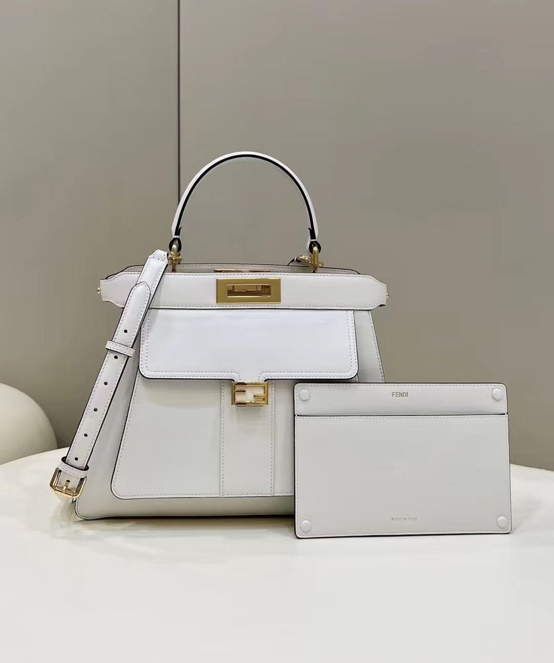 Fendi Peekaboo 33 Borsa A MANO IN White Vitello CON Tracolla Hardware in oro