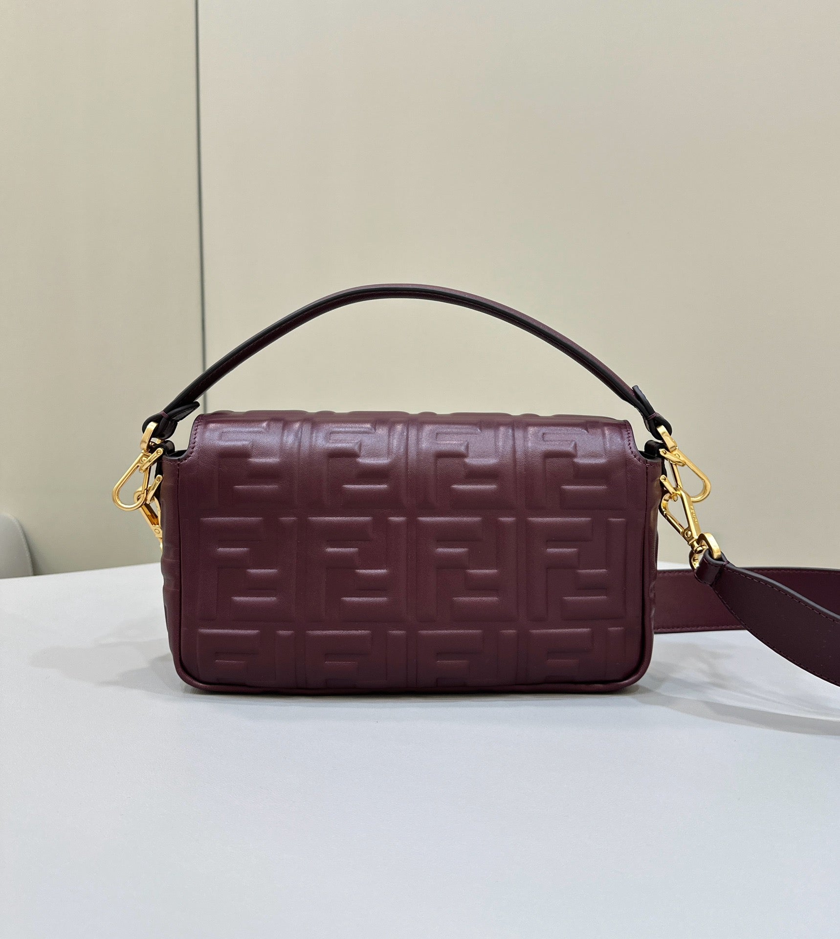 Baguette 27cm Burgundy Lambskin Finiture dorate