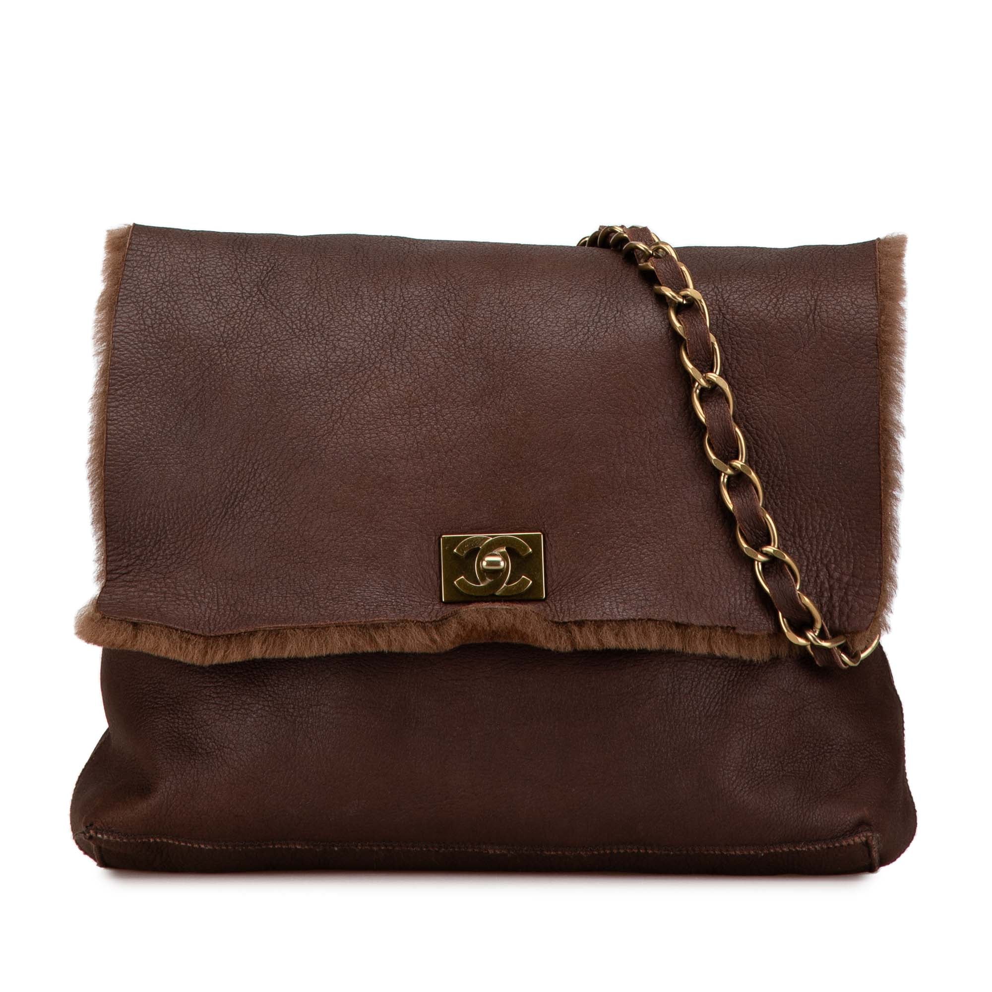Borsa a tracolla Chanel in Nabuk con finiture in Shearling Marrone