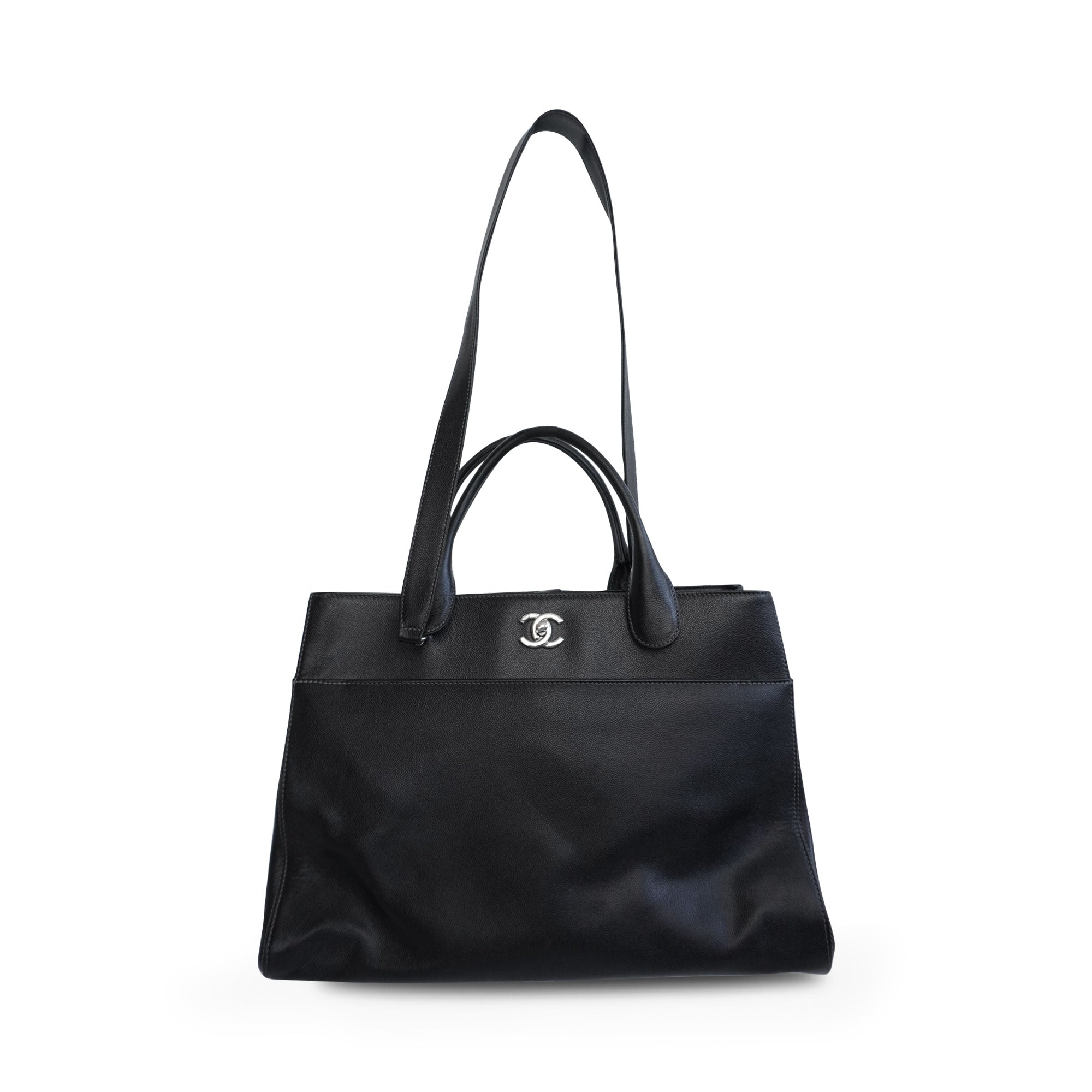 Chanel Tote bag – front view