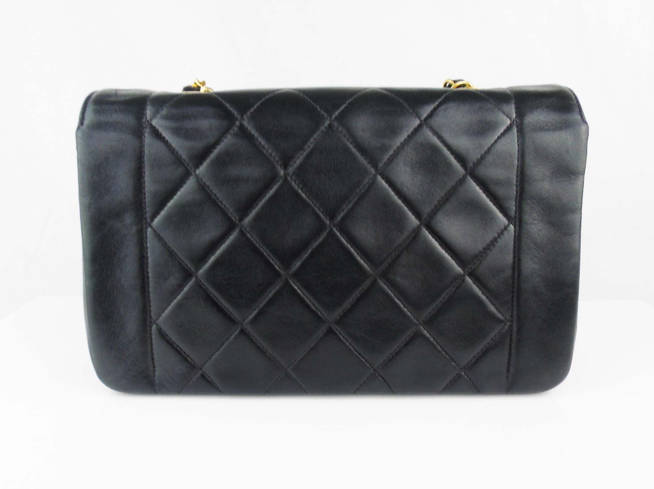 Borsa Chanel 'Diana' 22 Classic Flap