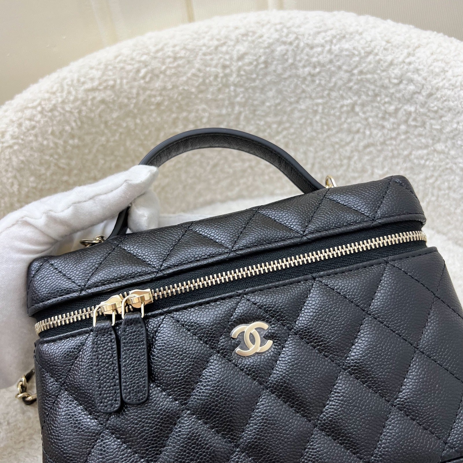 [Brand New July ] Chanel 25B Vanity / Pochette with Chain (LP Style Bag) in Black Caviar and LGHW
