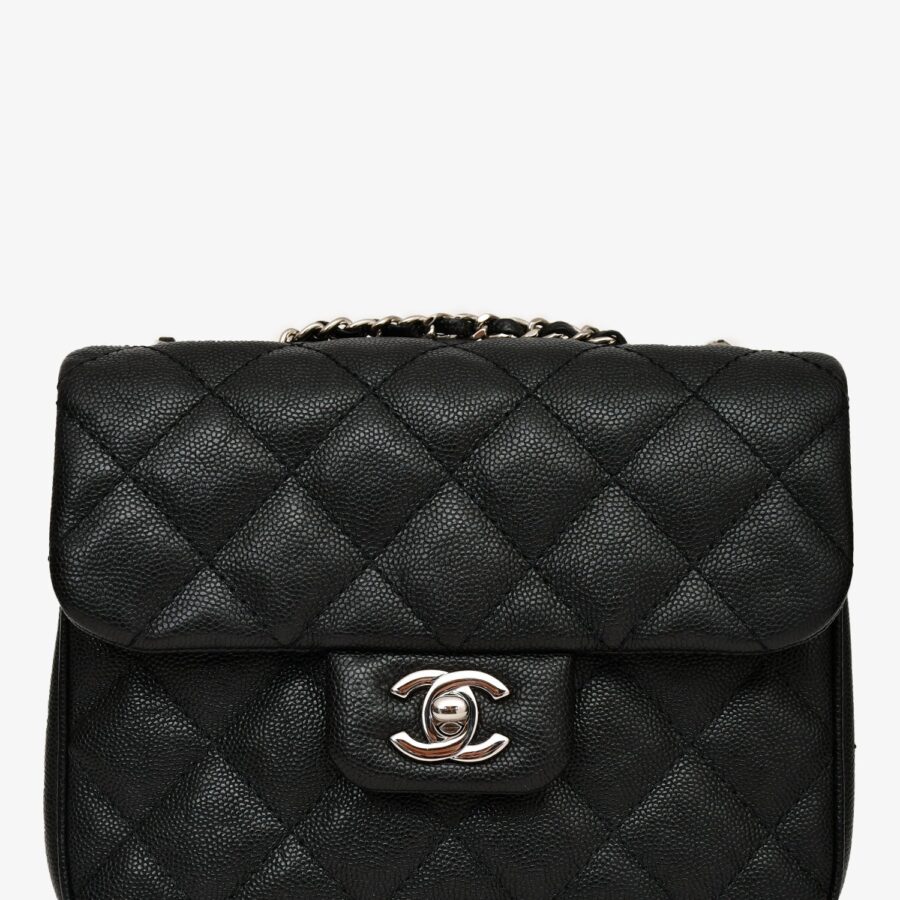 Chanel handbag black – front view
