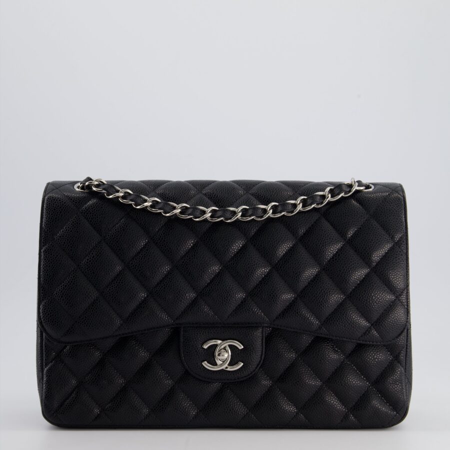 Chanel Flap Bag black – front view
