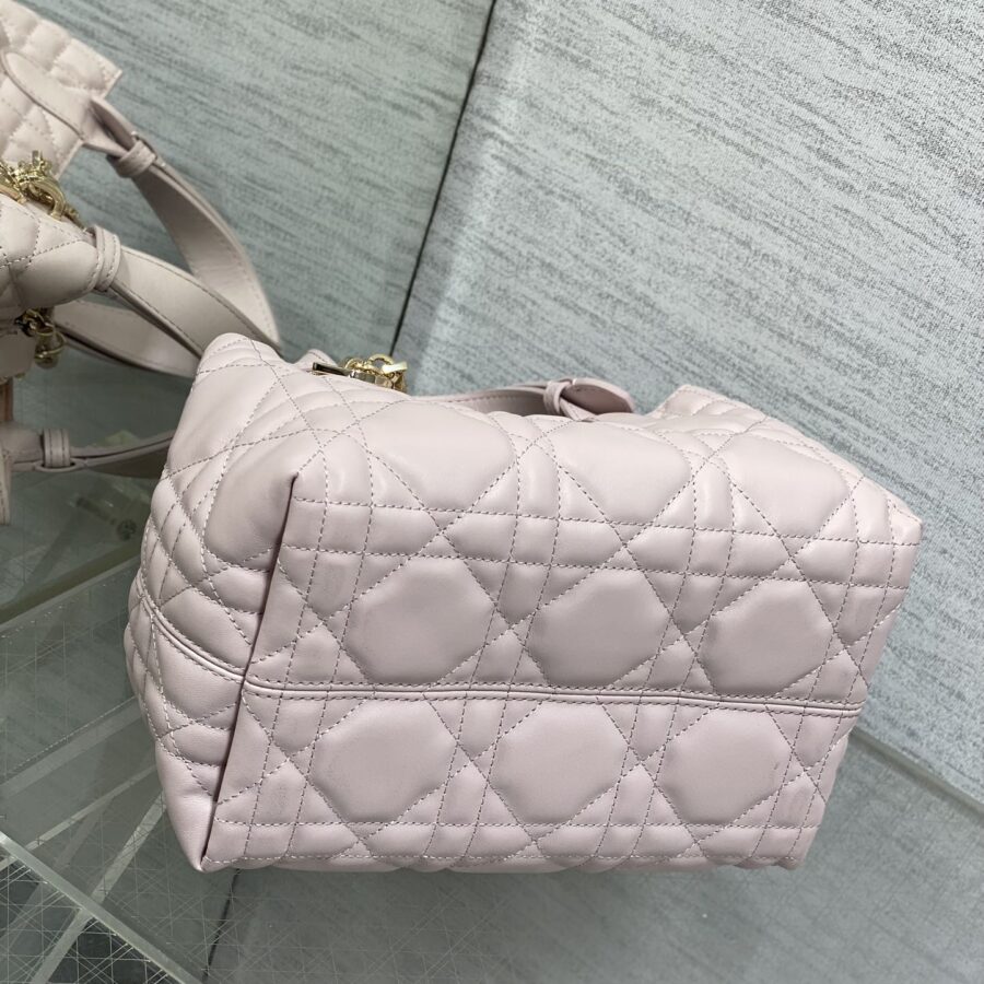 Designer handbag pink – front view