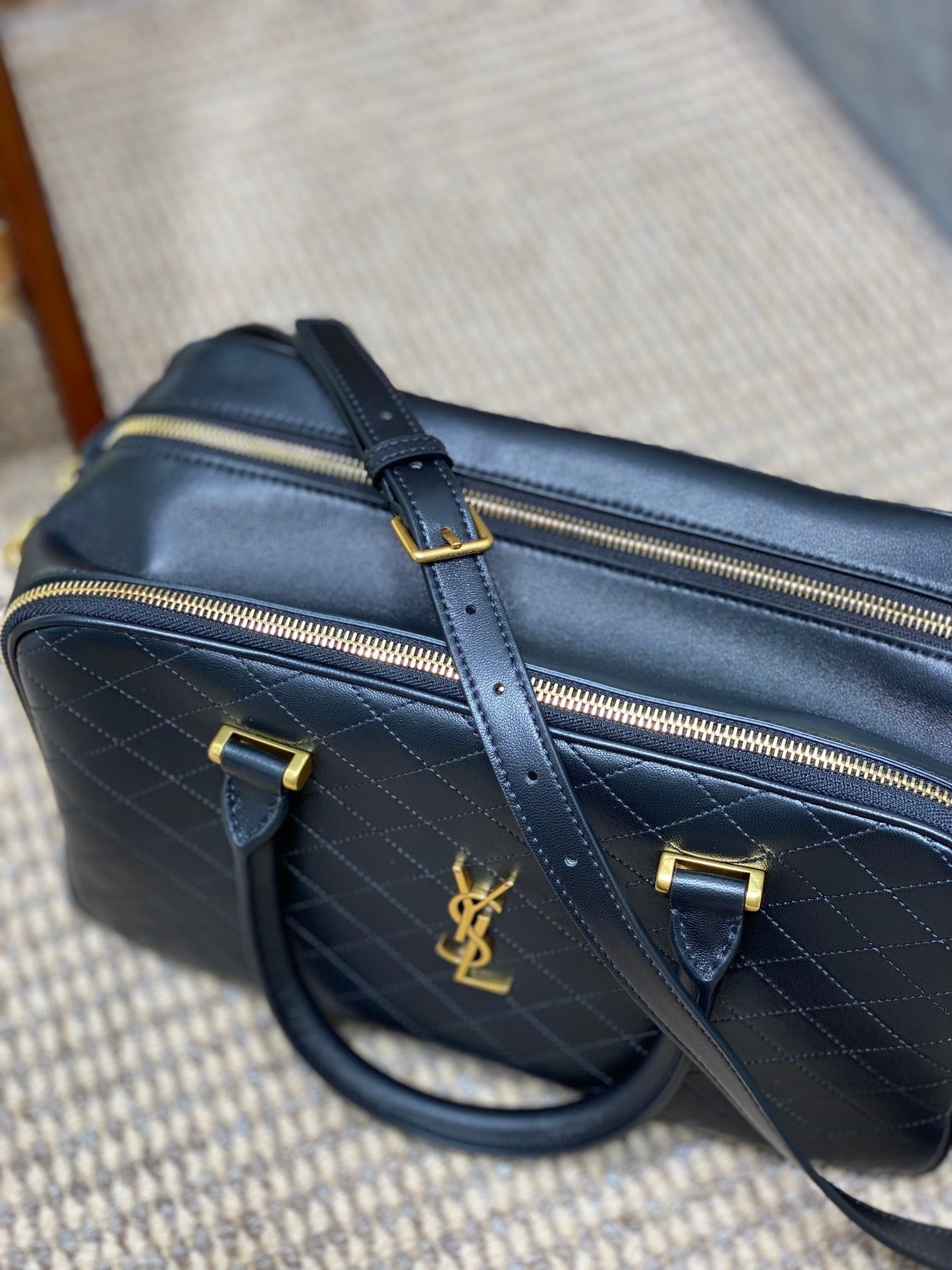 Piccola Travel BAG 31 IN Nero Quilted Lambskin Finiture dorate