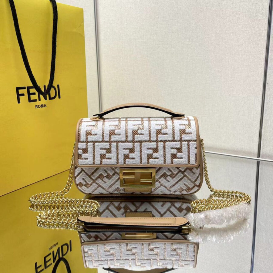 Fendi Baguette white bag – front view