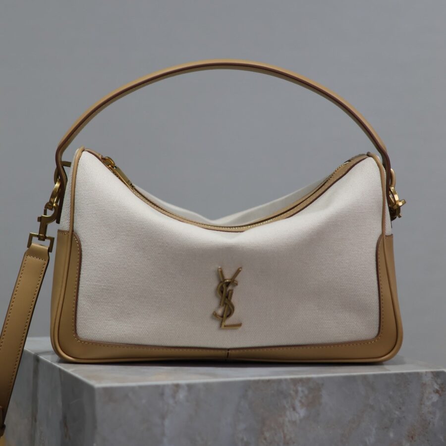 Designer handbag white – front view